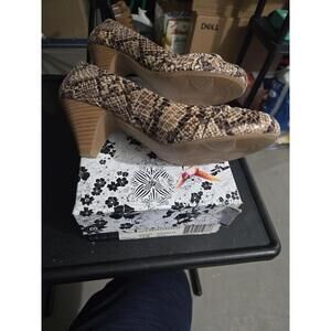 CL by Laundry Sonnet Snakeskin Print Kitten Heel Pumps Size 7.5M